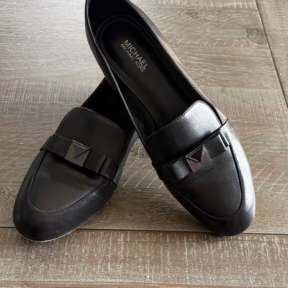Michael Kors Elegant Black women’s leather loafers